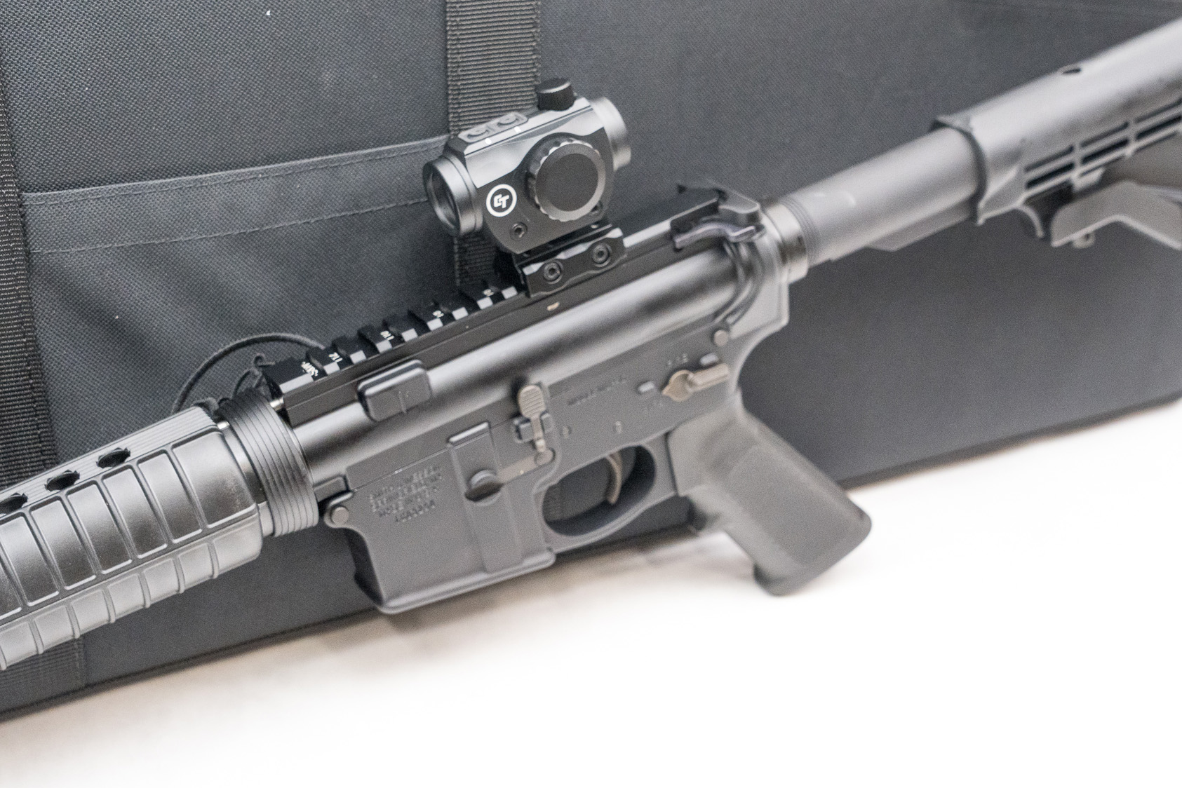 NEW Smith & Wesson M&P15 Sport 2 16" 5.56mm w/ Crimson Trace -img-12