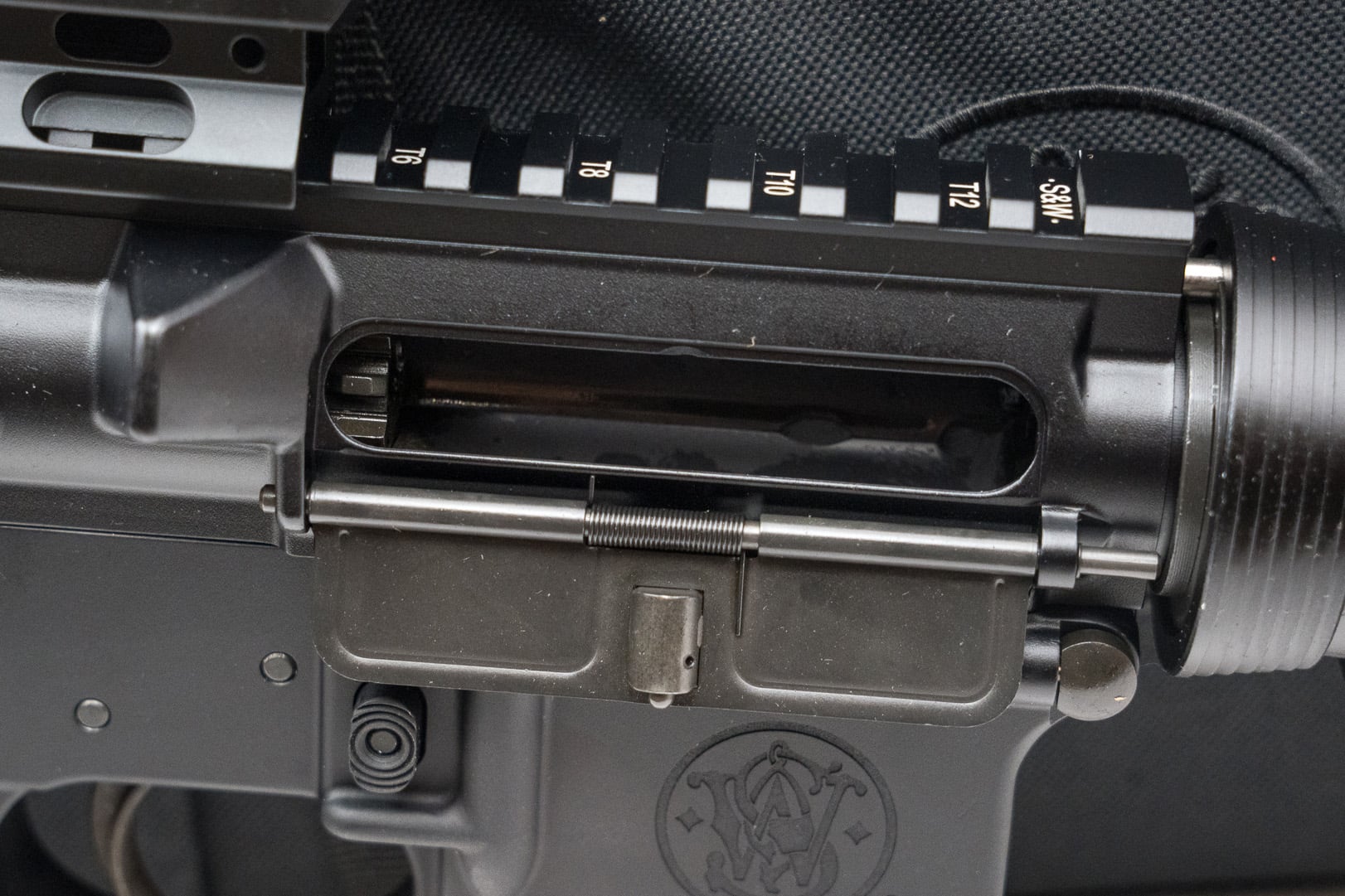 NEW Smith & Wesson M&P15 Sport 2 16" 5.56mm w/ Crimson Trace -img-5